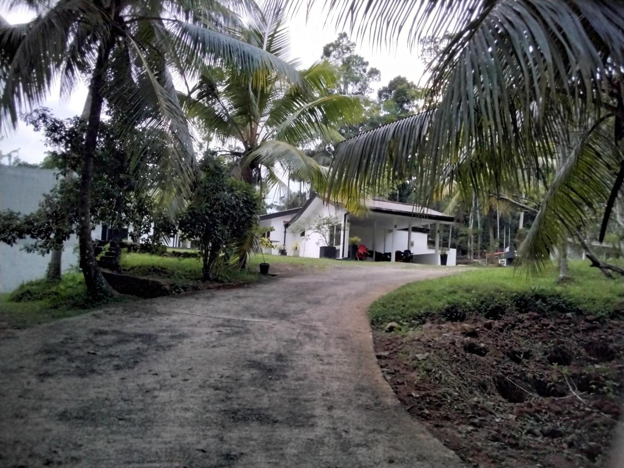 Miridiya Resort Yatiyantota Exterior photo