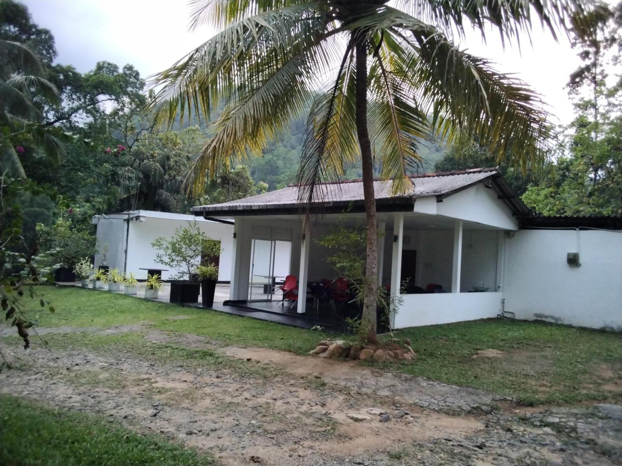 Miridiya Resort Yatiyantota Exterior photo